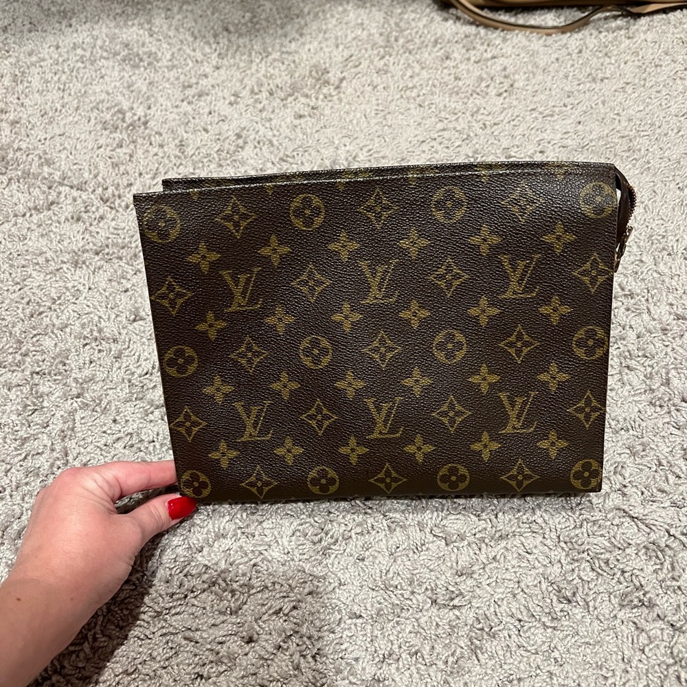 Louis Vuitton Monogram Toiletry Pouch 26 Cosmetic Bag Clutch Authentic